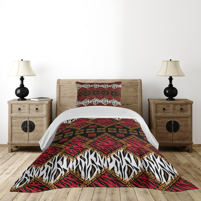 Polyester Animal Print Coverlet, Queen Bedspread + 2 Shams