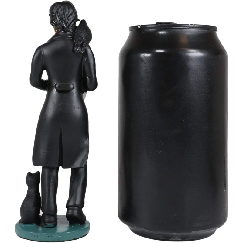 Gorkis Figurines & Sculptures