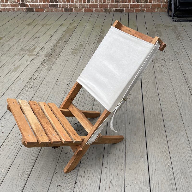 Chaise de patio pliante en bois massif