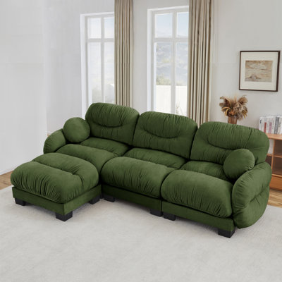 Canapé modulaire confortable en tissu de chenille plissé 3 places avec siège ergonomique en mousse haute densité, canapé modulaire en forme de L avec repose-pieds, accoudoirs arrondis arrondis et 2 coussins décoratifs ronds, vert
