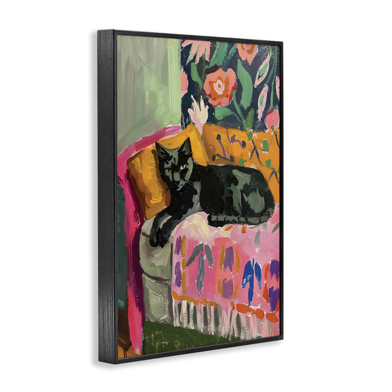 «Relaxed Kitty on Couch», estampe numérique, design par LSR Design Studio, H 18 po x l 12 po, Giclée encadrée noir minuit