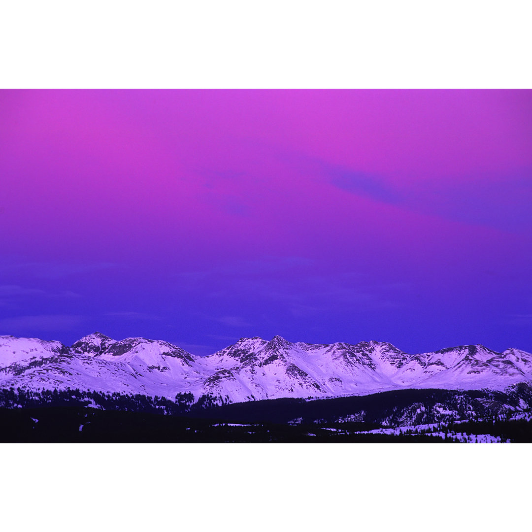 Leinwandbild Landscape Mountain Winter Sunset von Amygdala_imagery