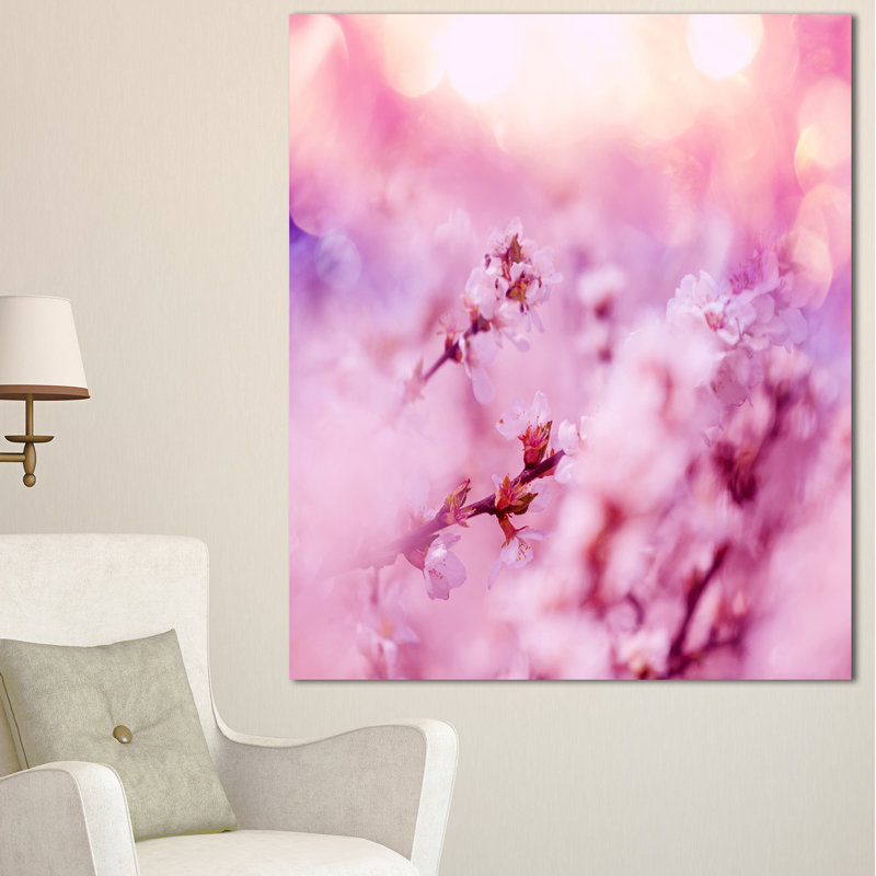 « reviewing of fleuring cerise », impression sur toile tendue, H 40 po x l 30 po x P 1 po