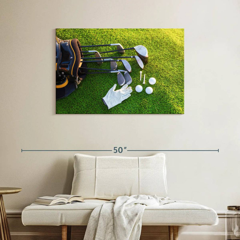 Équipement de golf Sireci sur l'herbe, H 26 po x l 39 po