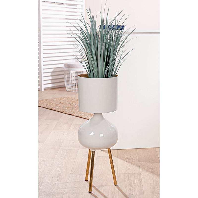 Akarsh Plant Stand