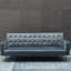 Luxueux canapé-lit en velours au confort haut de gamme et au design moderne, parfait pour les espaces de vie compacts et l'utilisation quotidienne.-1179046993