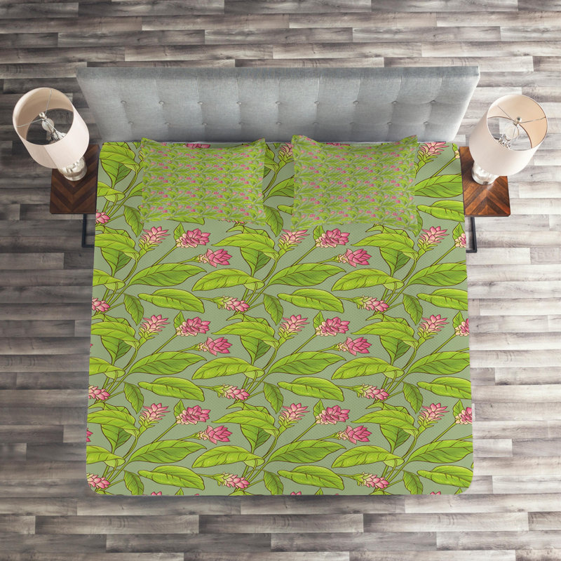 Farmhouse / Country Polyester Floral Coverlet, Queen Bedspread + 2 Shams