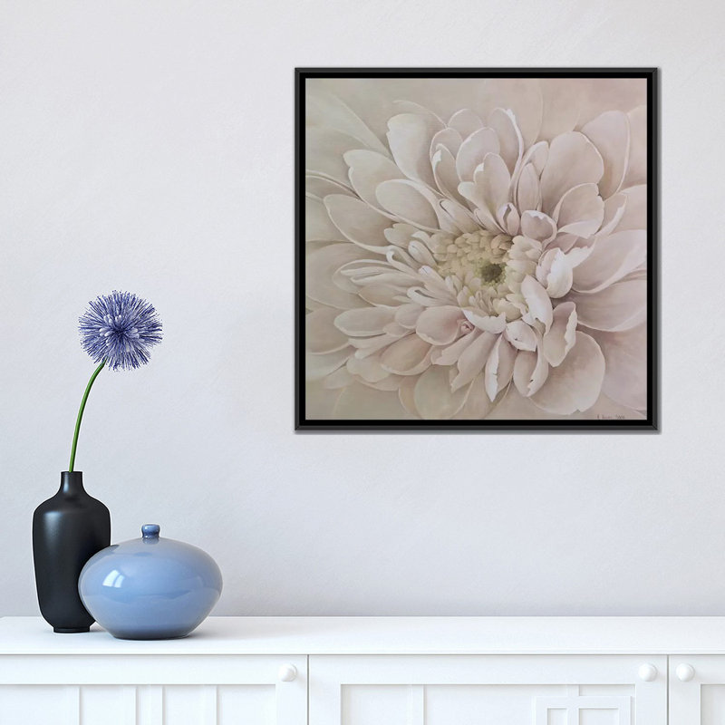 « prettiness », impression sur toile, H 18 po x l 18 po x P 1,5 po, Toile encadrée noire, Pas de tapis