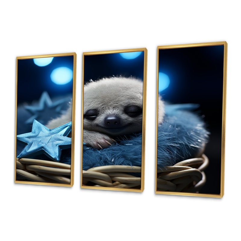 «White and Blue Sloth Serenity Sleep» - art mural paresseux, Cadre flottant doré, H 40 po x l 61 po