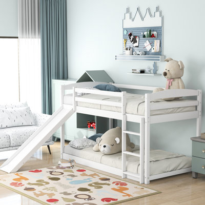 Lit simple au-dessus d'un lit superposé avec coffre-fort, blanc - Élégant et fonctionnel