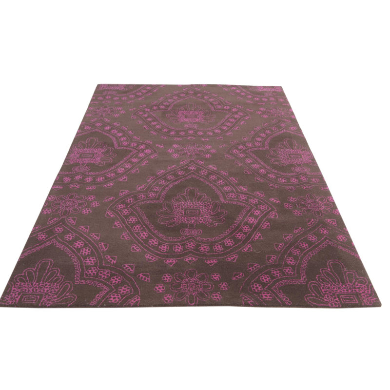 Tapis brun foncé 5 x 8 Pineland