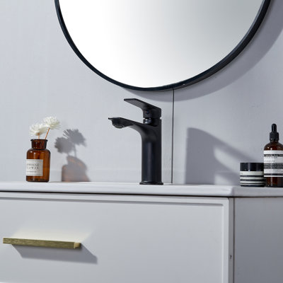 Single-Hole Single-handle Bathroom Faucet