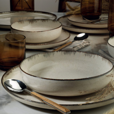 Service de table élégant 18 pièces, couleur cannelle, 100% porcelaine | Comprend 6 assiettes de service (10,6 x 10,6 x 1,0 po), 6 assiettes à dîner (7,9 x 7,9 x 2,0 po), 6 assiettes à dessert (7,5 x 7,5 x 1,0 po) | Va au lave-vaisselle et au micro-ondes, parfait pour recevoir