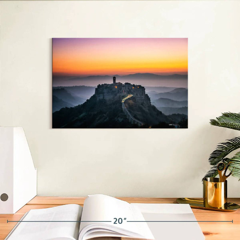 La civita di Bagnoregio au coucher du soleil, H 8 po x l 12 po