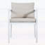 Ensemble de 2 chaises d'extérieur élégantes toutes saisons, structure en aluminium blanc avec coussins beiges, capacité de 300 lb-156427561-156427562
