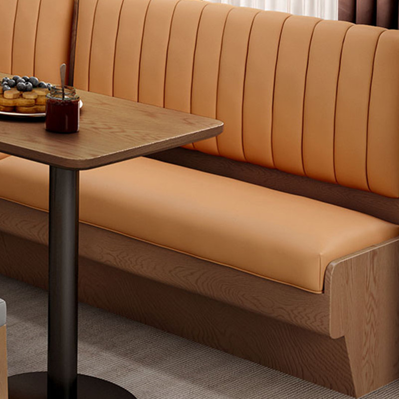 Bancs de restaurant simples et décontractés