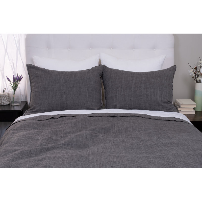 Harlow Sham, Black