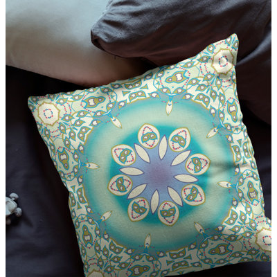 Coussin décoratif 16 po x 16 po Broadcloth