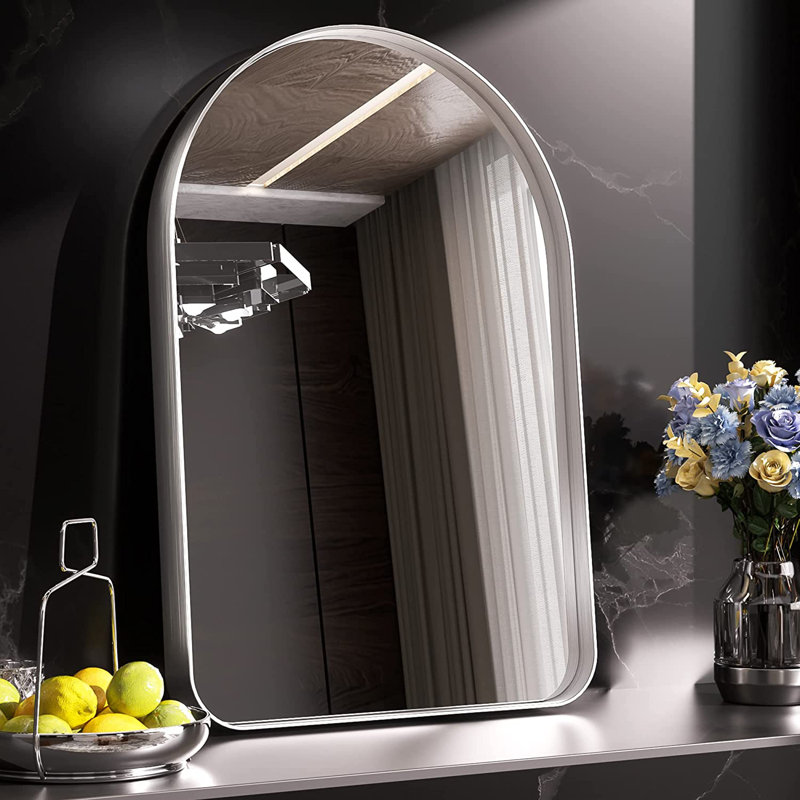 Miroir d'appoint mural Briannon, 26 po x 38 po, Argent
