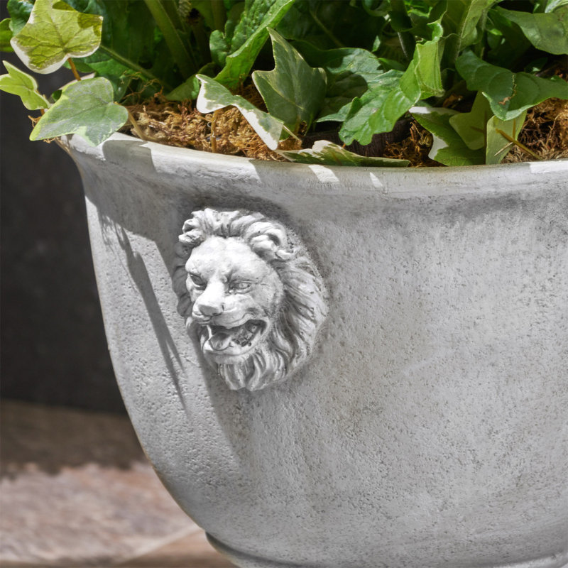 JARDINIER À JARDIN
