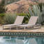 2 chaises longues réglables en maille grise, base stable en aluminium réglable en gris, fabriquées avec une structure et des sièges en filet, style classique pour une expérience de détente agréable en plein air