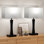 Lampe de chevet noire et moderne de 16,5 po pour tables de chevet avec contrôle tactile et ports de charge