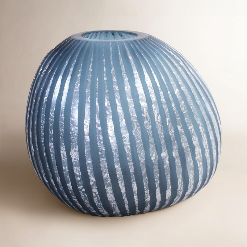 Grand vase en verre Yale, H 7,5 po x l 8,75 po x P 6,75 po
