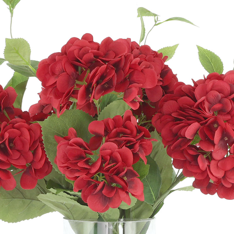 Arrangement d'hortensias dans un vase, H 16 po x l 19 po
