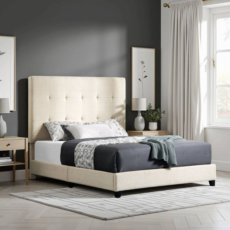Grand lit plateforme tapissier capitonné beige