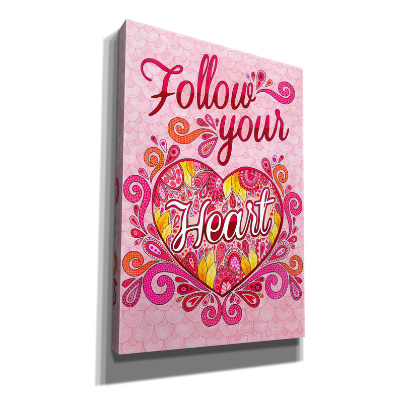 «Follow Your Heart» par Hello Angel, art mural sur toile, H 26 po x l 18 po x P 0,75 po