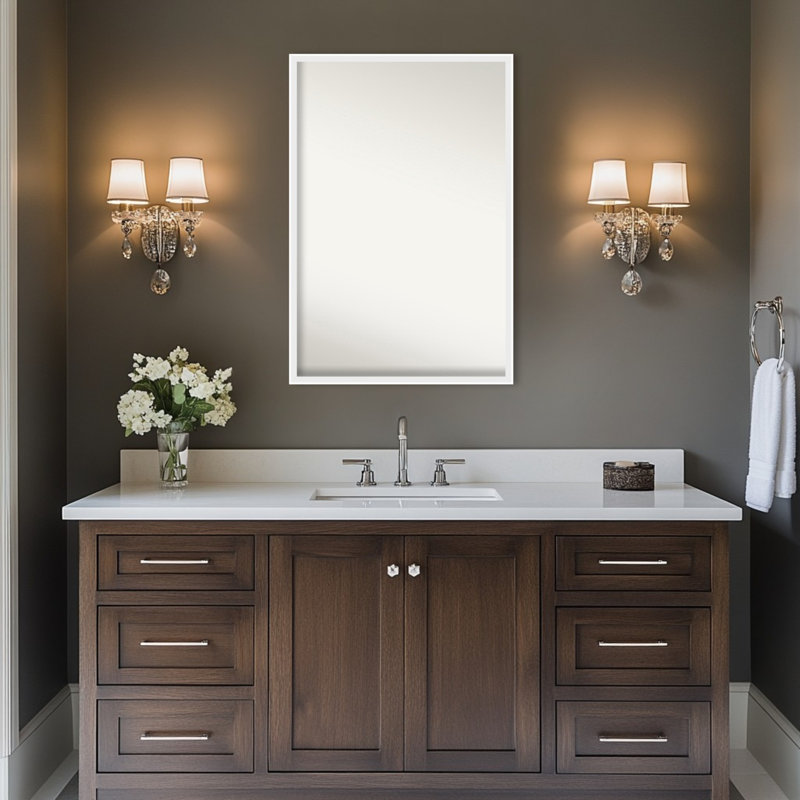 Miroir de salle de bain mural Incline, 25,5 po x 37,5 po, Blanc