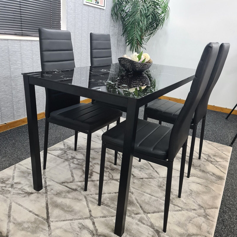 Kurfis 4 - Person Dining Set