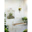Banc en fer blanc vieilli 49 po x 19 po x 36 po avec siège en bois brun et motif de volutes en forme de cœur