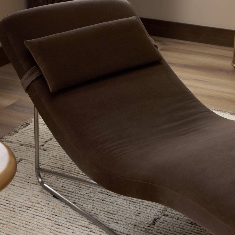 Michi Chaise Lounge