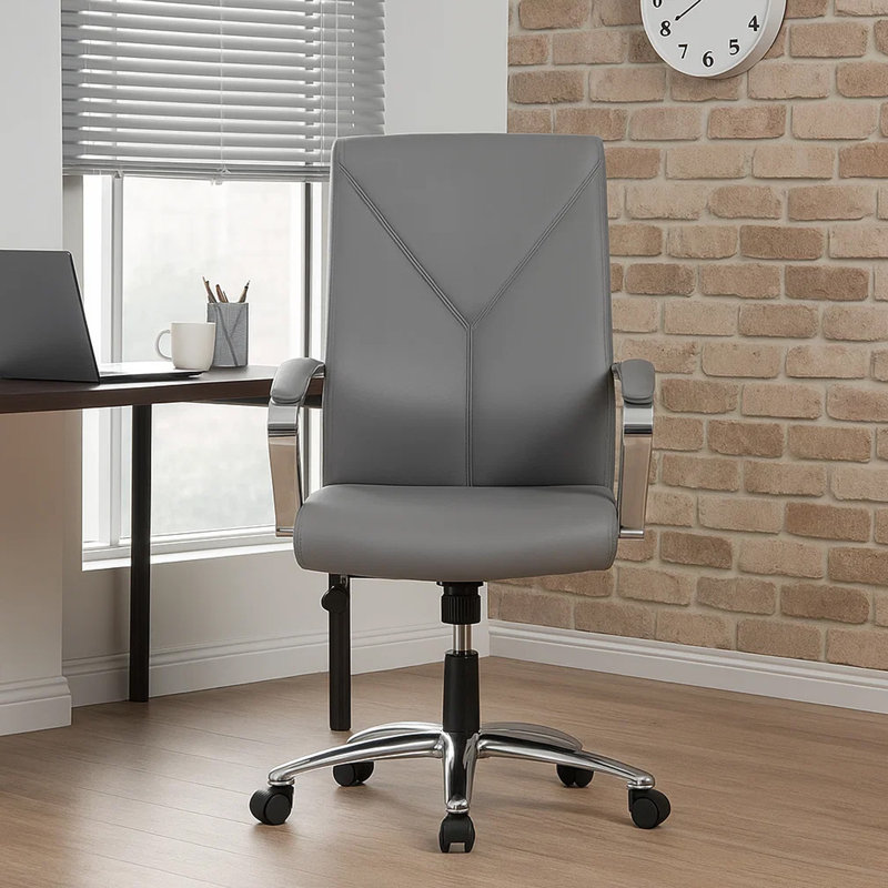 Fauteuil de direction pivotant Roe, similicuir gris à haut dossier, métal chromé, Gris