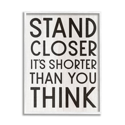 «Stand Closer Funny Bathroom Wood Texture Word Design», reproduction d'art textuel sur toile