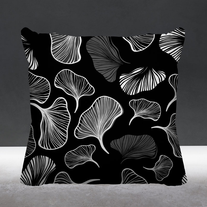 Coussin intérieur / extérieur à motif de feuilles abstraites ngoli, L 15 po x H 15 po, Noir
