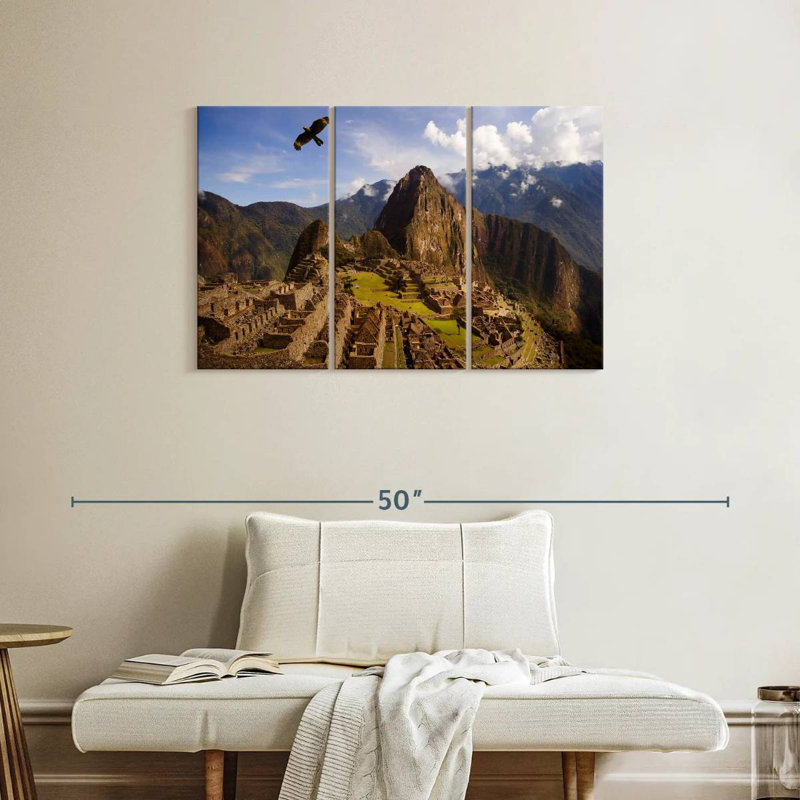 Lilie Hawk au-dessus du Machu Picchu, H 24 po x l 38 po