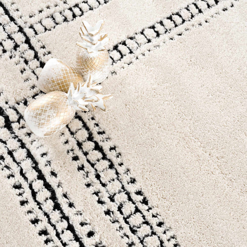 Tapis beige en polypropylène tissé à la machine Jamond, Rectangle 6 pi 7 po x 9 pi