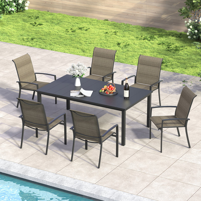 Ensemble repas rectangulaire pour 6 personnes avec table de salle à manger en métal 63 po et 6 chaises empilables rembourrées en polyester enduit de PVC