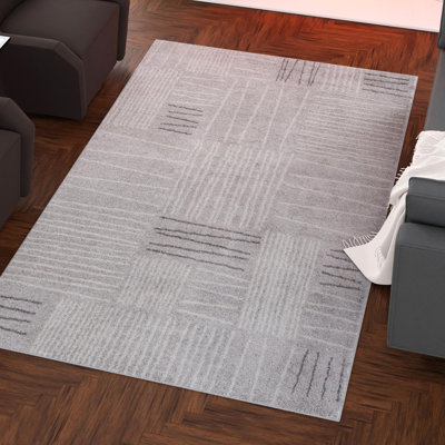 Anaka Geometric Indoor Rug