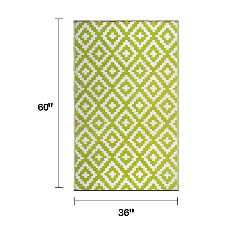 Tapis d'extérieur imperméable en paille recyclée Izna, Aztec - Green/White, Rectangulaire 3 pi x 5 pi