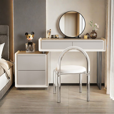 Genavie Vanity