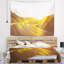 Paysage, route jaune sous une tapisserie coucher de soleil-28486178