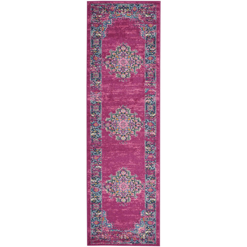 Tapis rose traditionnel Augusta, Tapis de couloir 2 pi 2 po x 7 pi 6 po
