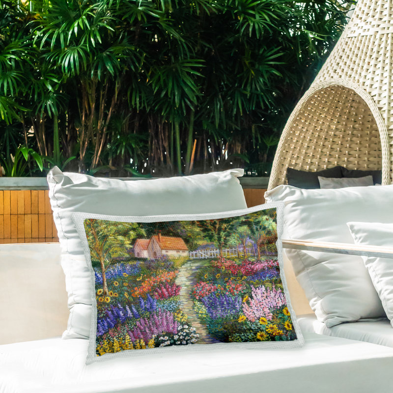 Coussin d'extérieur imprimé floral Garden Cottage par Alexi Fine