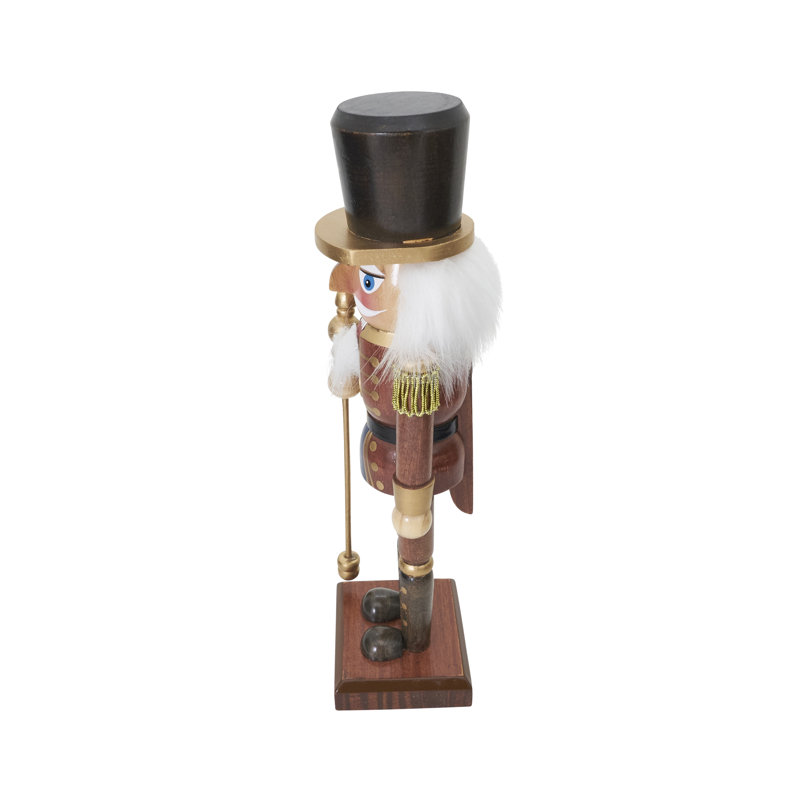 Figurine casse-noisette traditionnelle