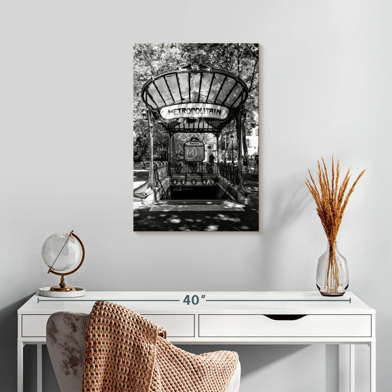 Aime noir Montmartre - Abbesses métropolitaines, H 24 po x l 16 po
