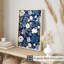 Impression florale de fleurs bleu marine-630608706