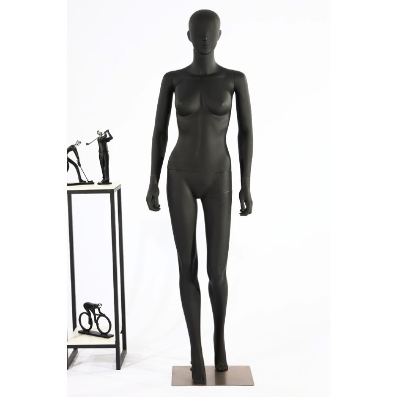 Amanie People Statue